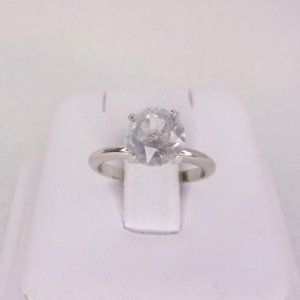 Uncas Solitaire Faux Diamond Silver Ring Size 5